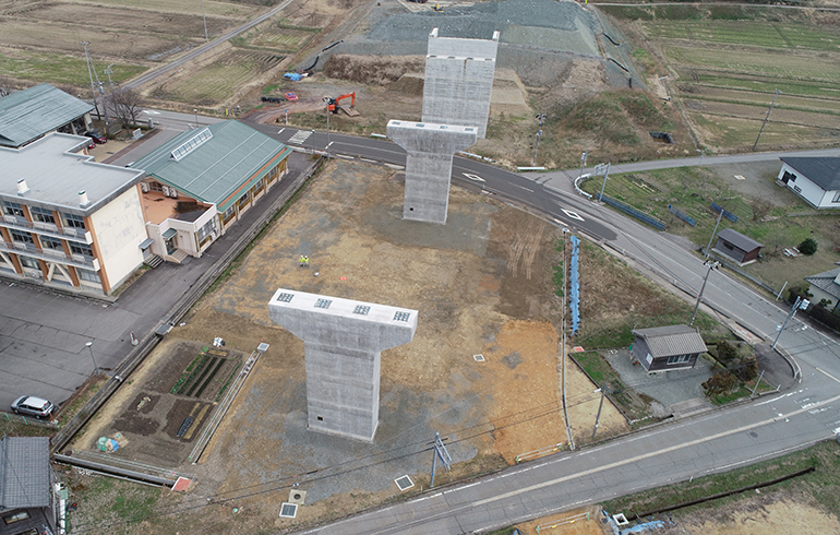 朝日温海道路大川橋梁下部その２工事